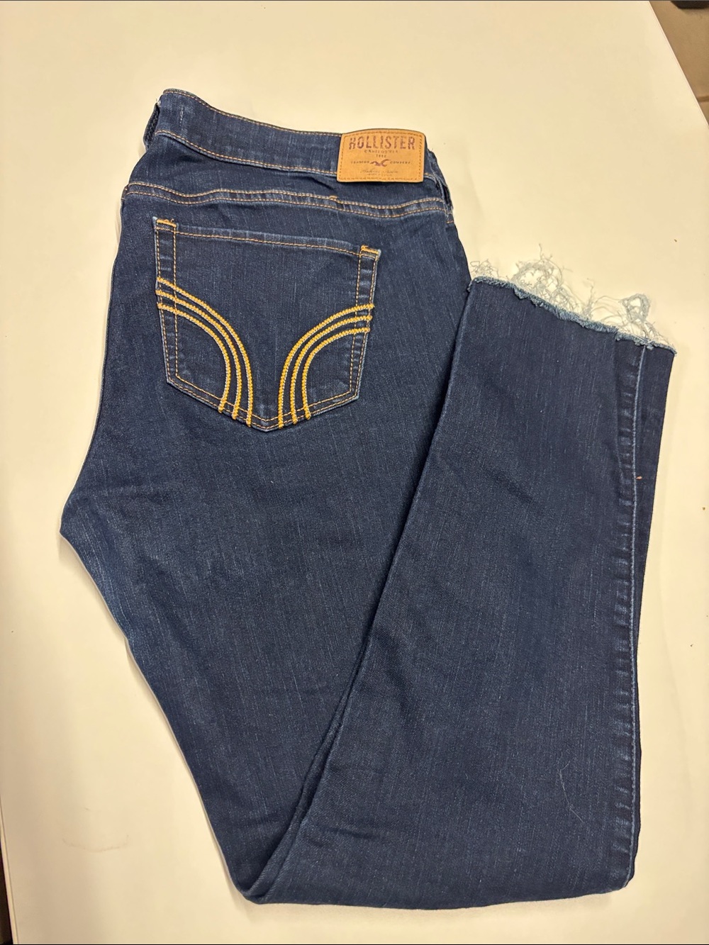 Hollister Women's Indigo Skinny Jeans with Yellow Stitching
